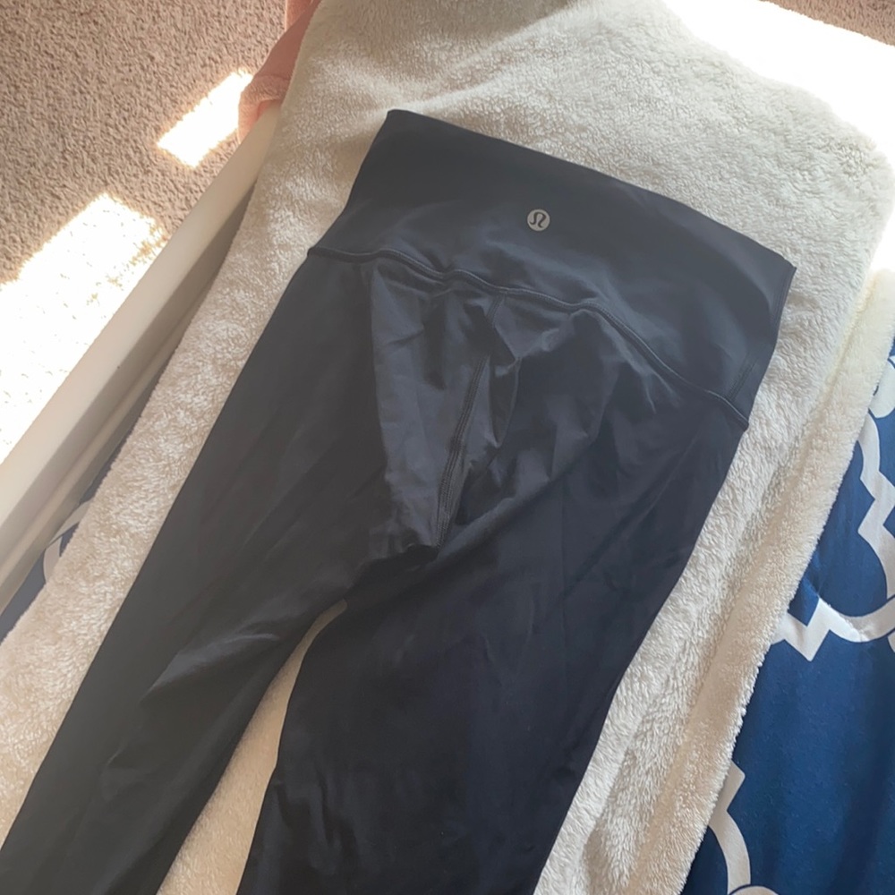 Black Lululemon High-rise leggings size 4